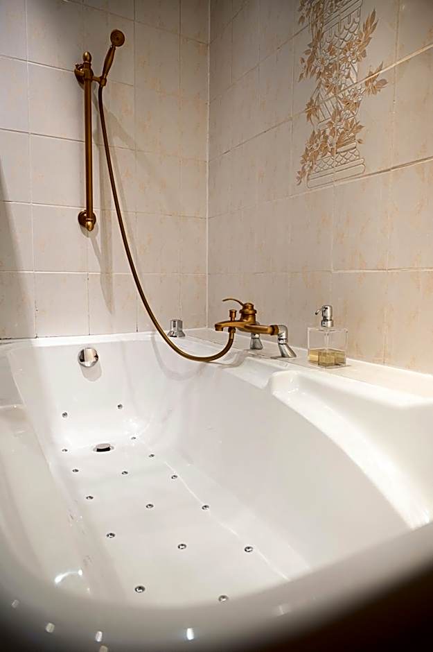 Hotel Du Parc - Manoir Du Baron Blanc