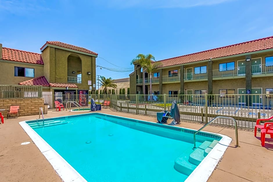 Budget Inn Anaheim / Santa Fe Springs