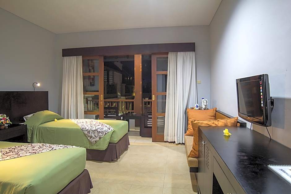 Fourteen Roses Beach Hotel