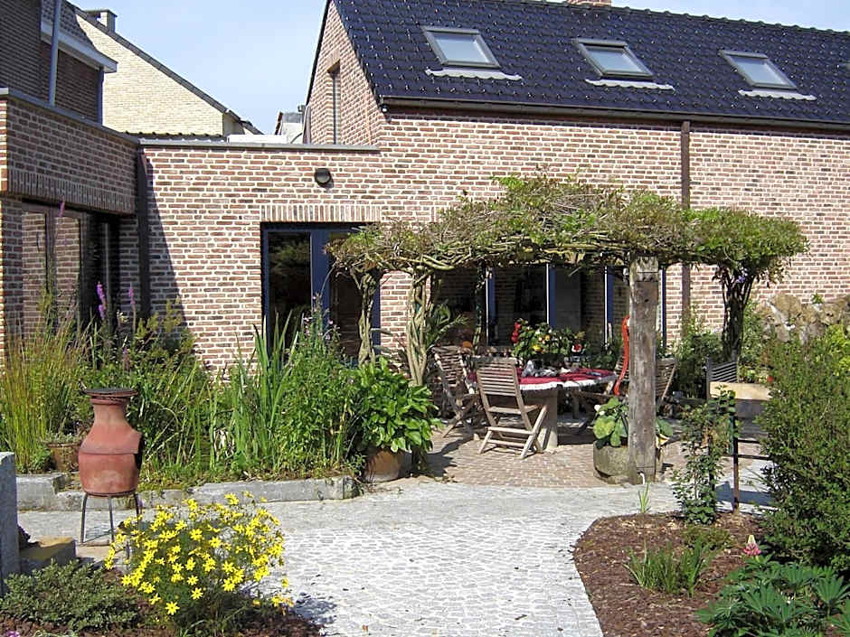 B&B Wisteria