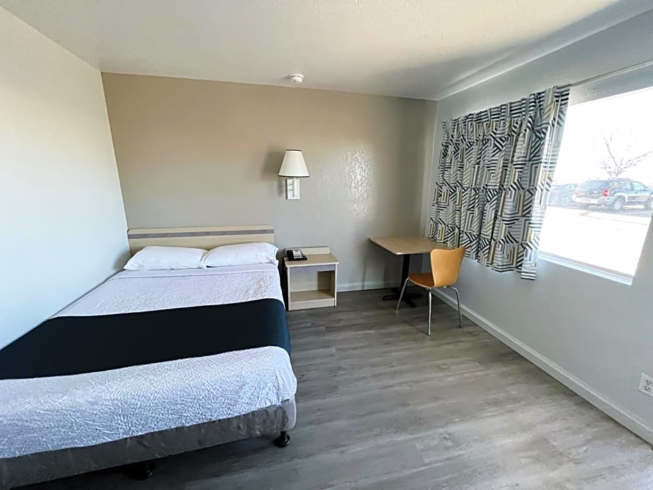 Motel 6-Holbrook, AZ