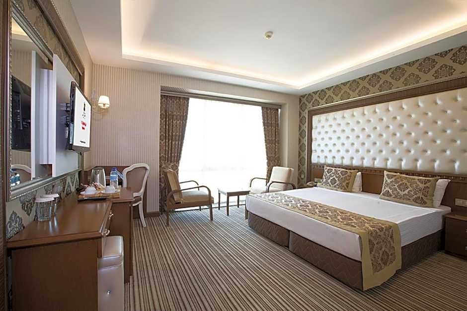 Grand Altuntas Hotel