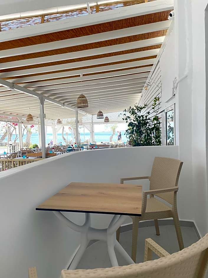 Kirki Rooms by the sea