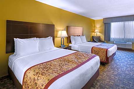 2 QUEEN BEDSMOBILITY ACCESSIBLEBATHTUBNSMKFULL BREAKFAST