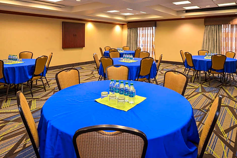 Holiday Inn Express Hotel & Suites Nampa By IHG