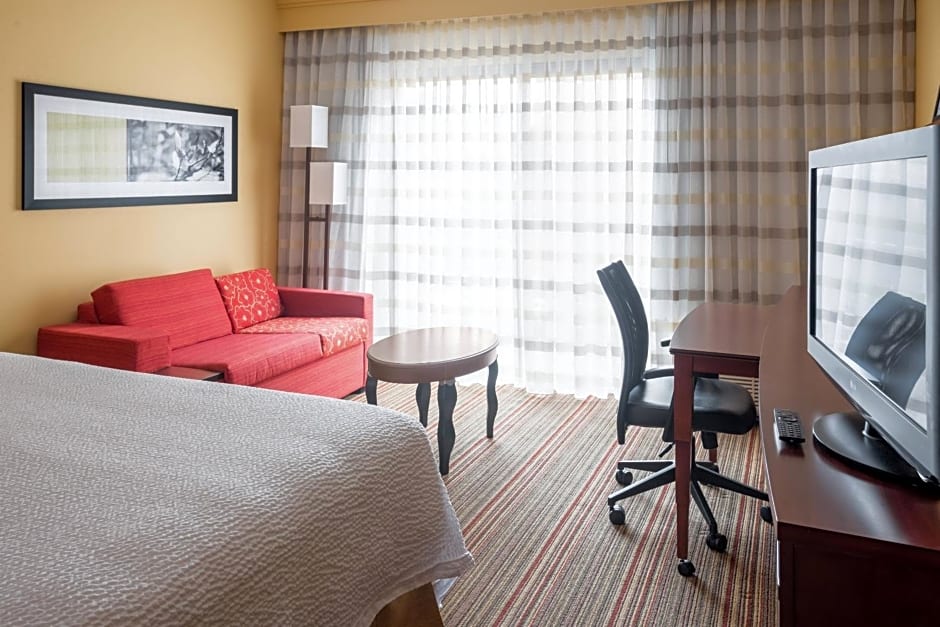 Courtyard by Marriott Indianapolis Airport