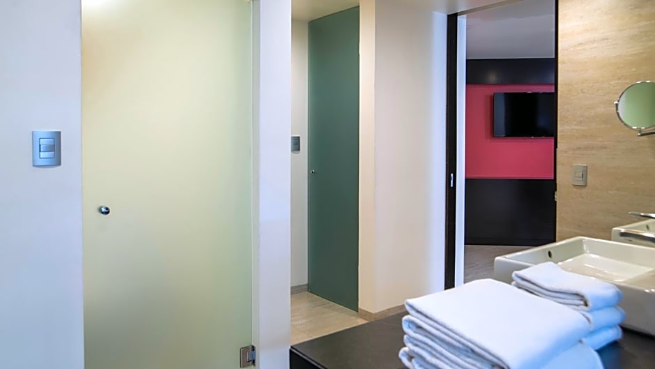 Holiday Inn Mexico Dali Airport by IHG