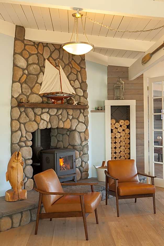 Harborview Inn & RV Park