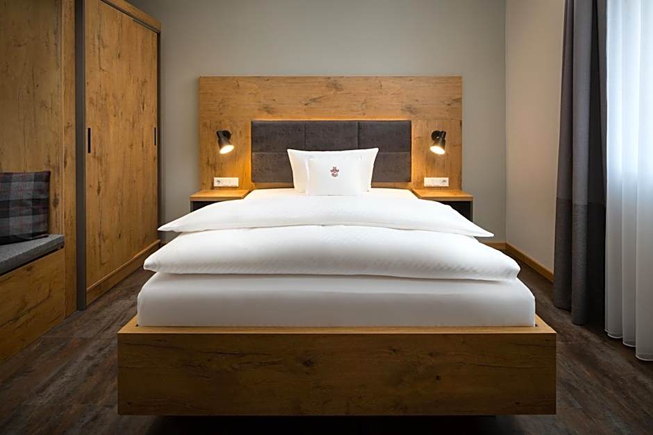 Foto 1 di 4 di 1 Queen Bed