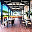 Rocks Hotel