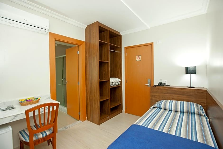 Hotel Colonial Plaza