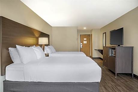 Queen Room with Two Queen Beds - Non-Smoking