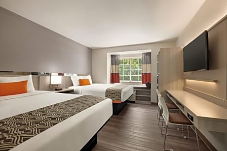 Queen Room with Two Queen Beds - Mobility Access/Non-Smoking