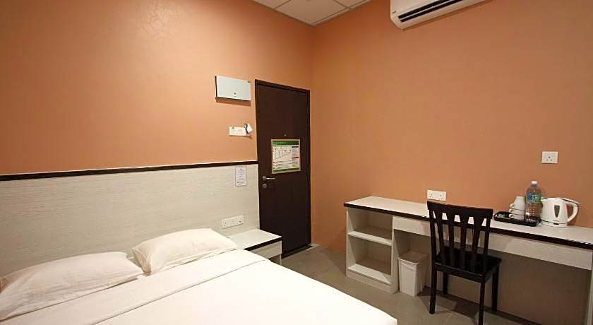 Shamrock Guest House ll