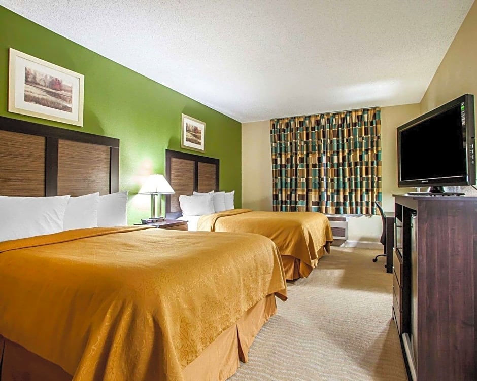 Quality Inn & Suites Champaign North - Urbana