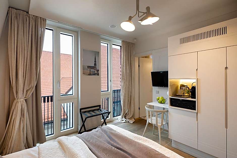 Redstone Apartments & Boutique Suites