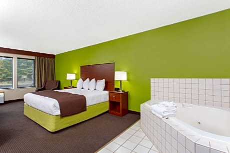 1 King Bed Deluxe Studio Suite Non-Smoking