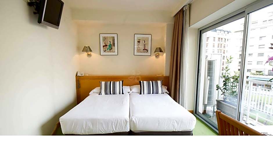 Hotel Zaragoza Plaza