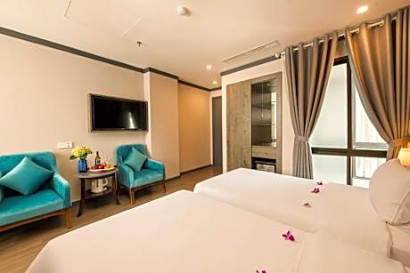 Deluxe Twin -  Internal Window