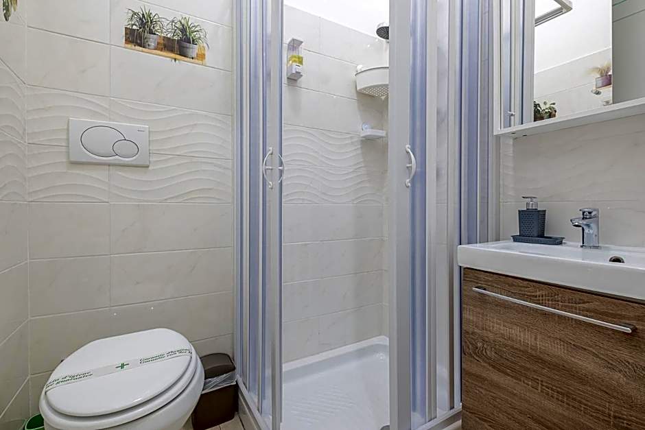 Damiani & Sister Guesthouse