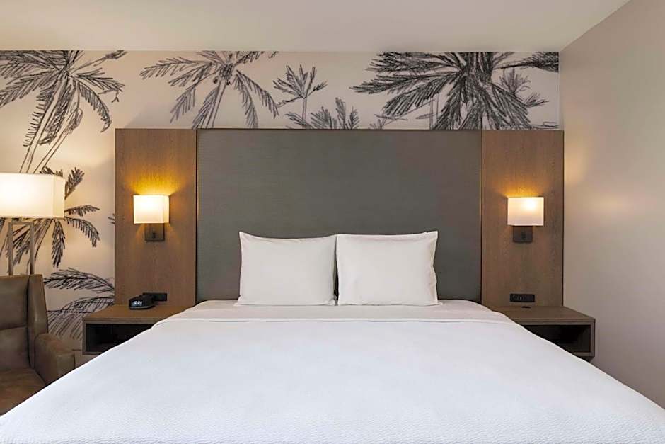Best Western Plus Pepper Tree Inn