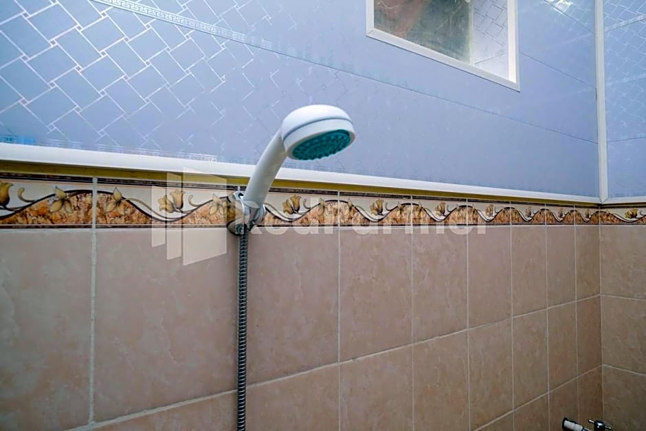 Wisma Giri Mulyo B near Grojogan Sewu Mitra RedDoorz