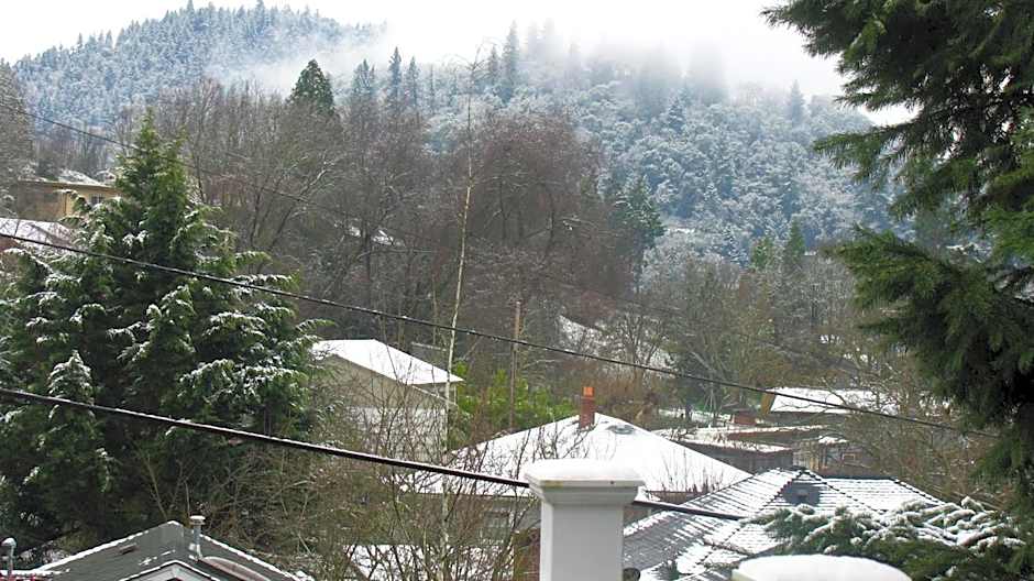 Terraluna Inn