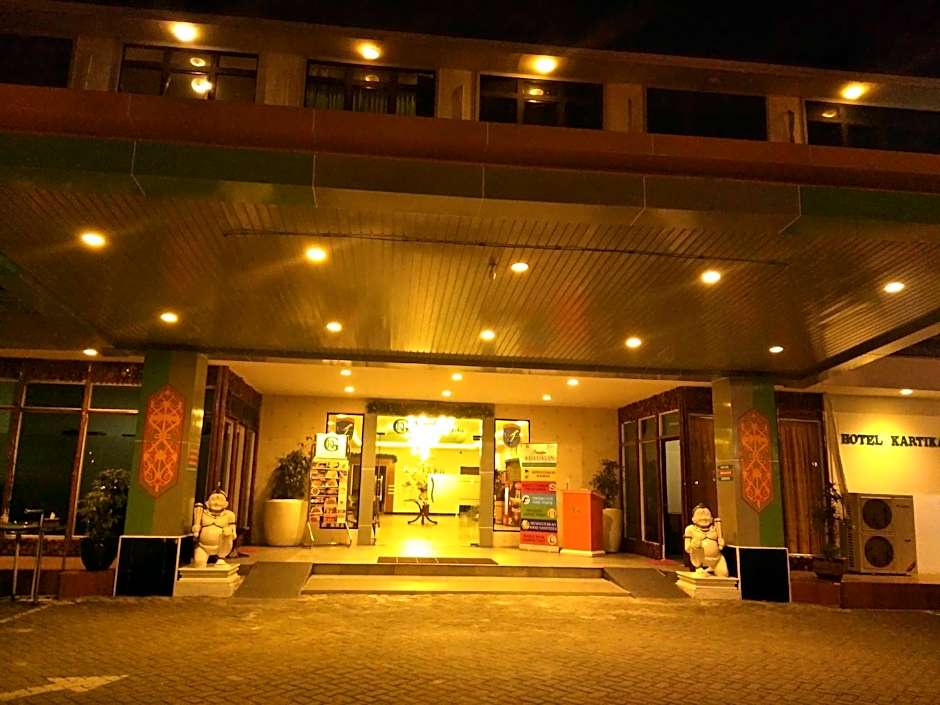 Grand Kartika Hotel