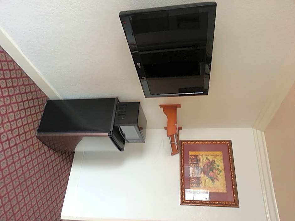 Walls Motel Long Beach