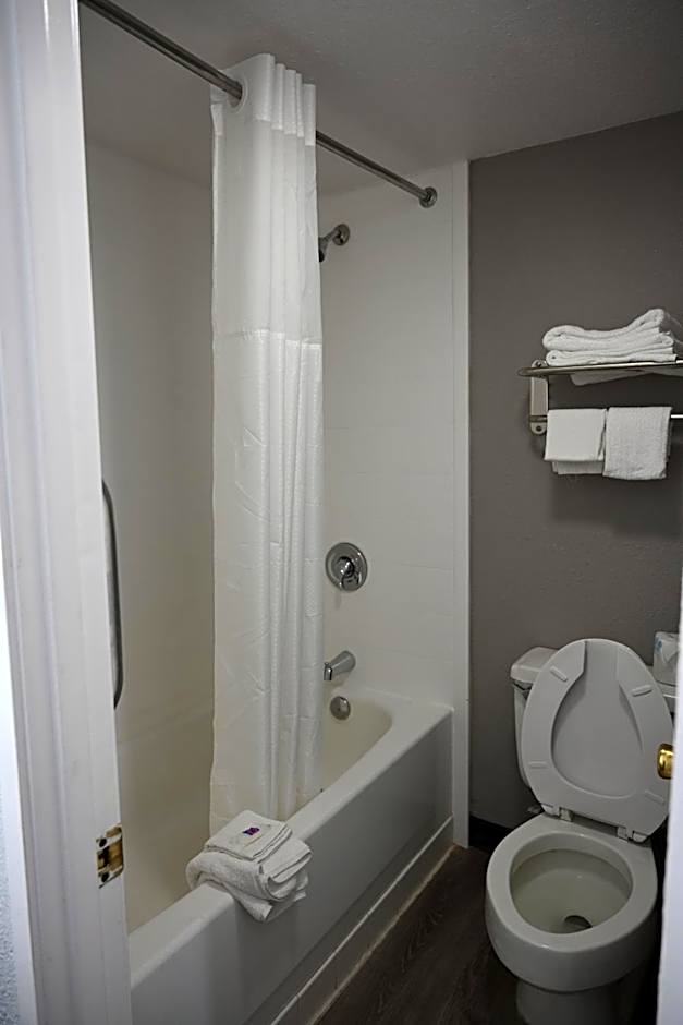 Motel 6 Hazelwood