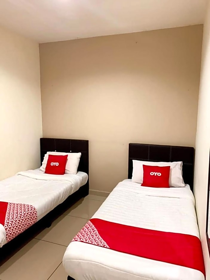 OYO 89902 Semerah Suites Homestay Pontian
