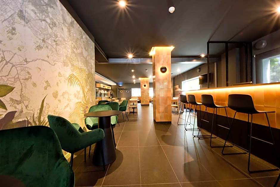 Aparthotel Atenea Valles