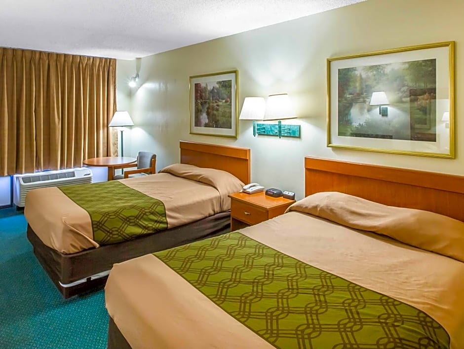 Econo Lodge Live Oak