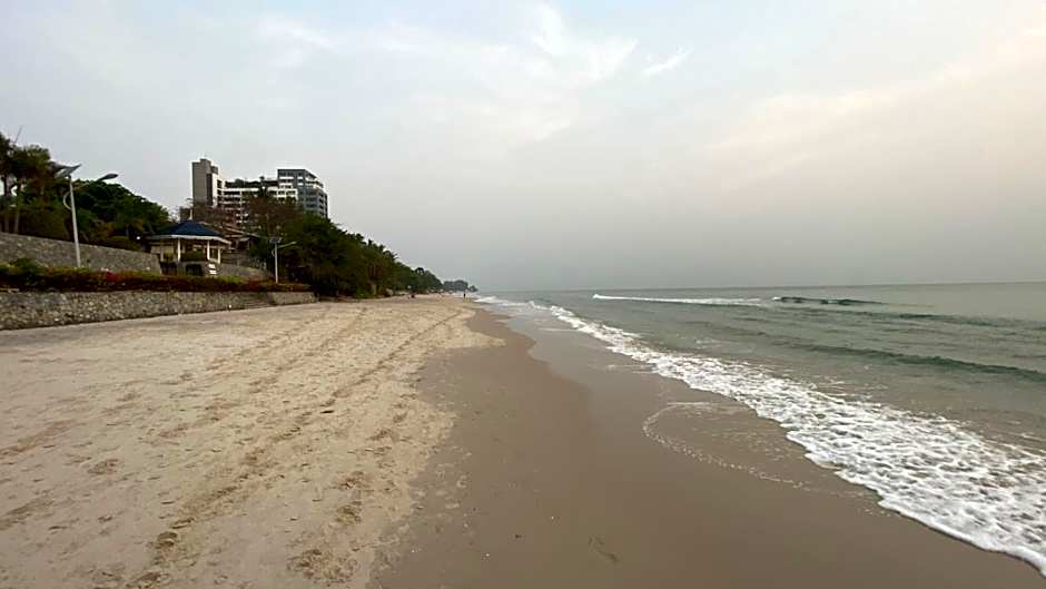 La Casita pool access condo HuaHin