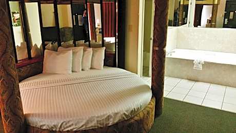 1 King Bed Jetted Tub Smoking