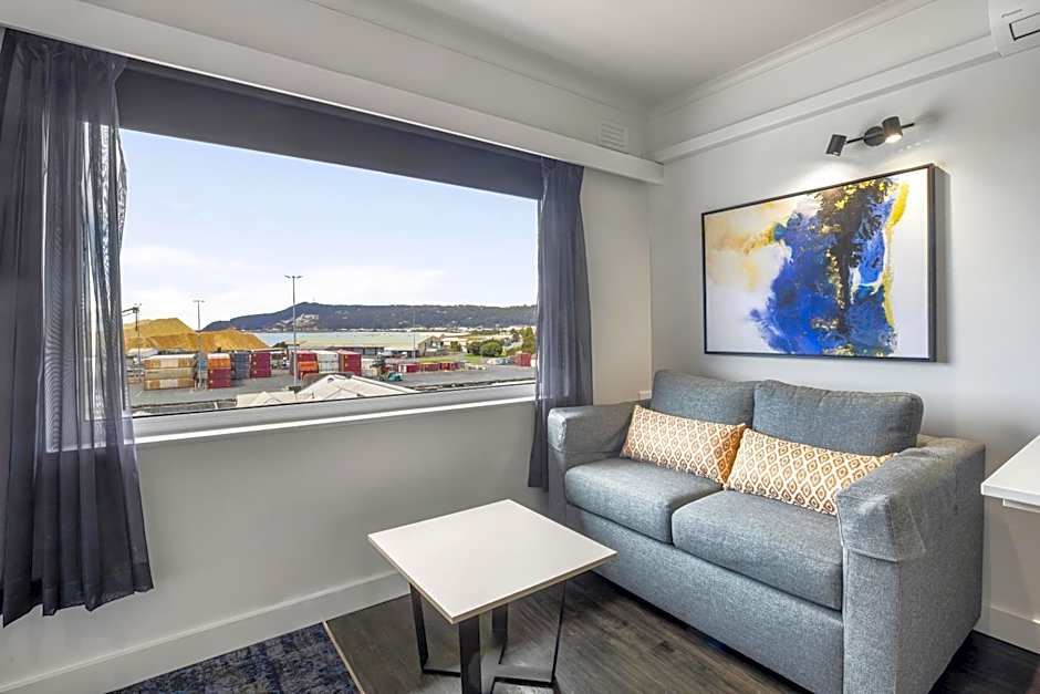 Burnie Central Townhouse Hotel