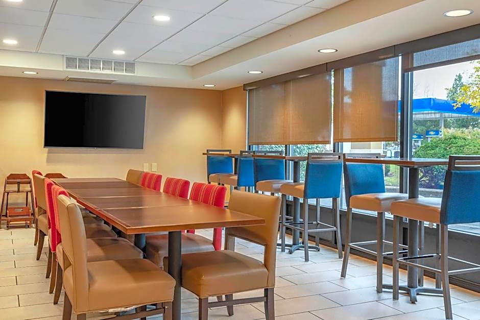 Comfort Inn University