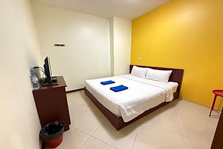 Double Room No Window with Private Bathroom