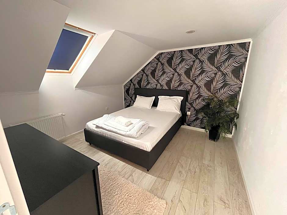 Lira Holiday Apartments