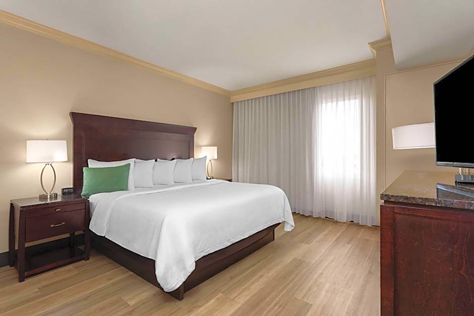 Hawthorn Extended Stay by Wyndham West Palm Beach
