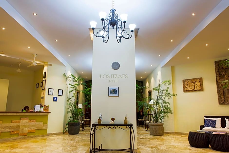 Hotel Los Itzaes