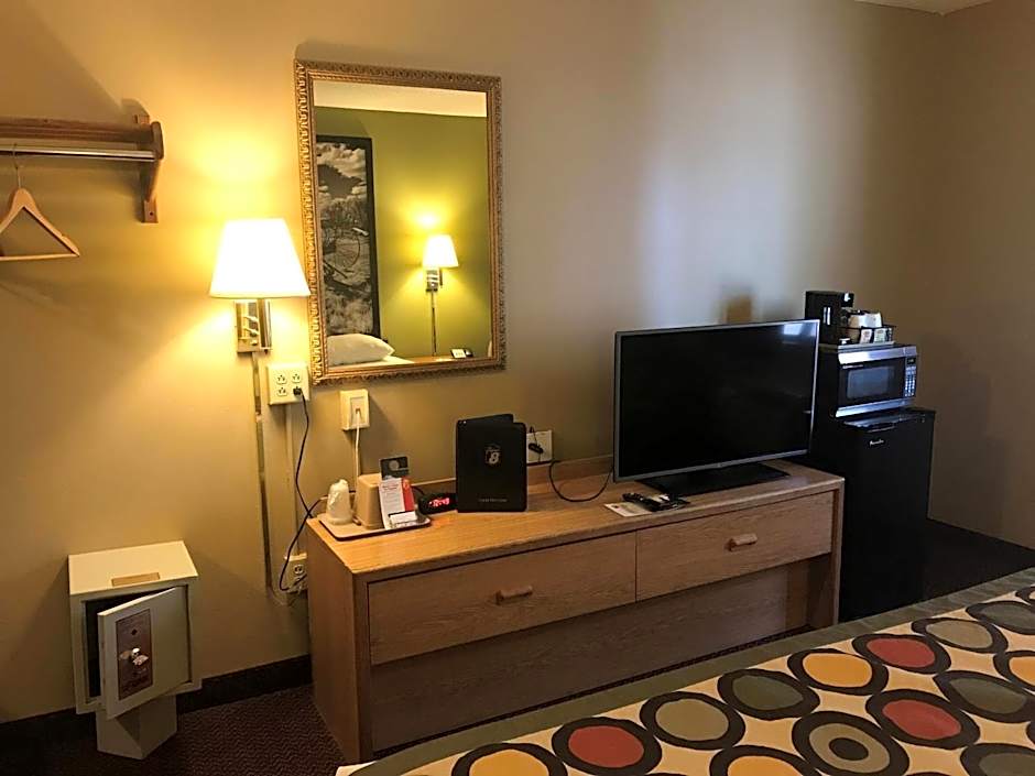 Super 8 by Wyndham Aberdeen East