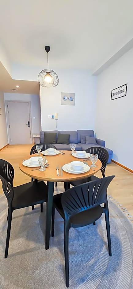 Spacious Apartment Marina View