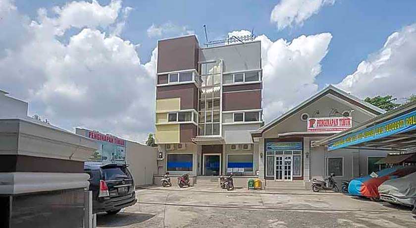 RedDoorz Plus near Palembang Airport 3