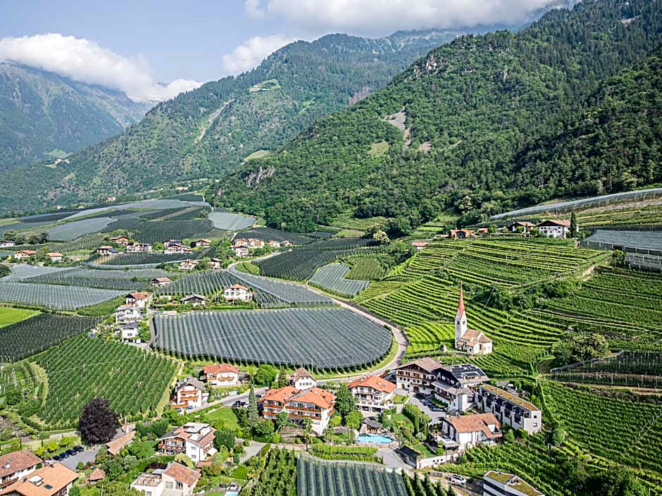 Paloria Apartments & Sport