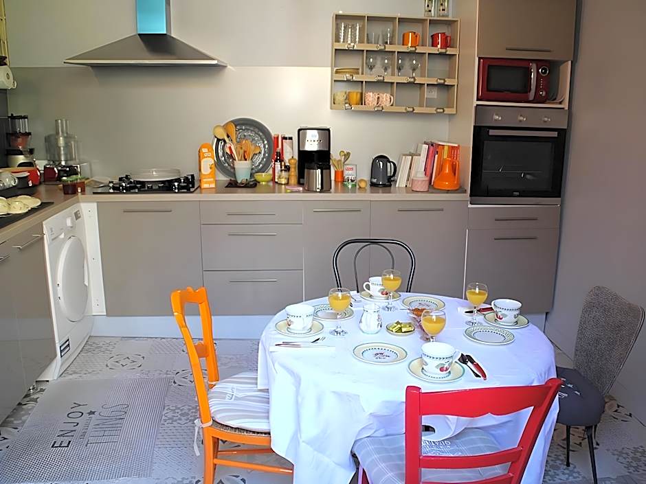 Une Chambre en Ville