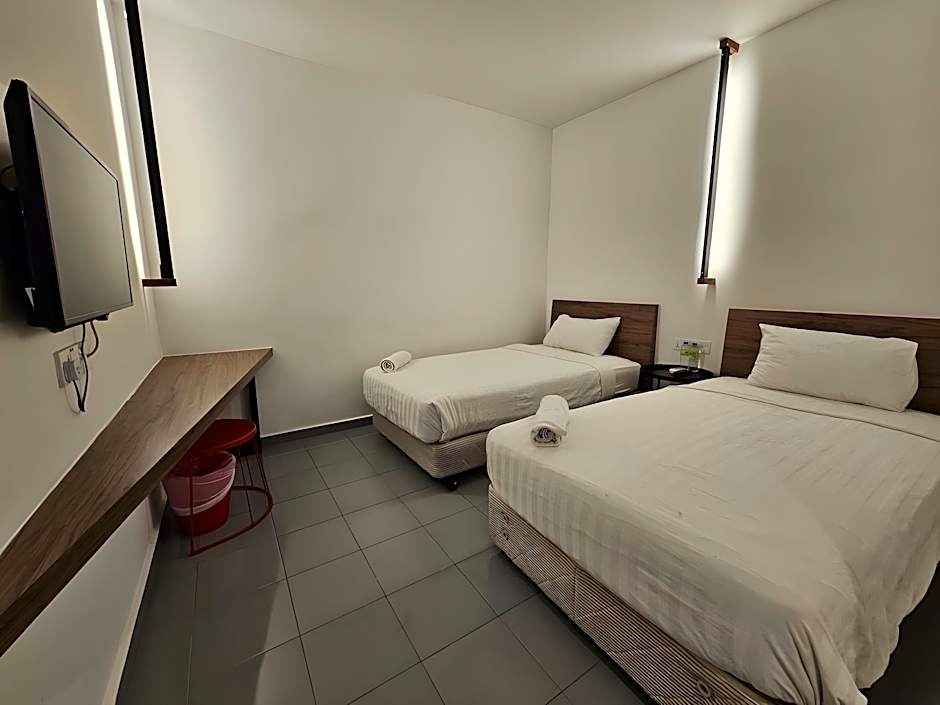 T Hotel Tandop