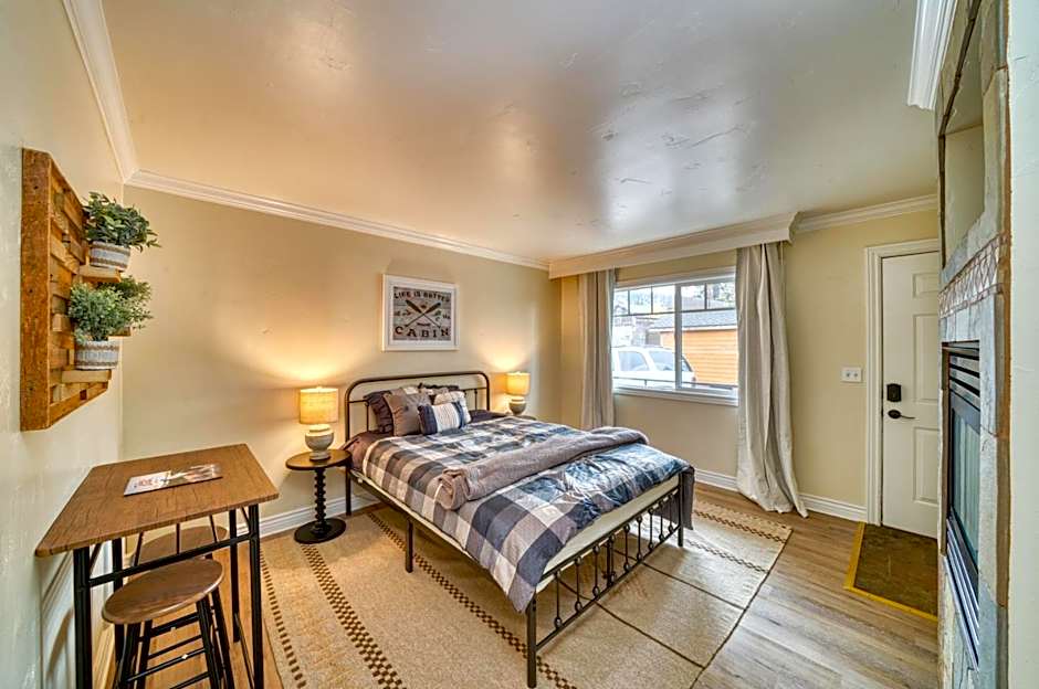 Moose and Maple Lodge