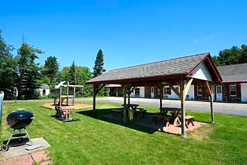 Maple Leaf Motel