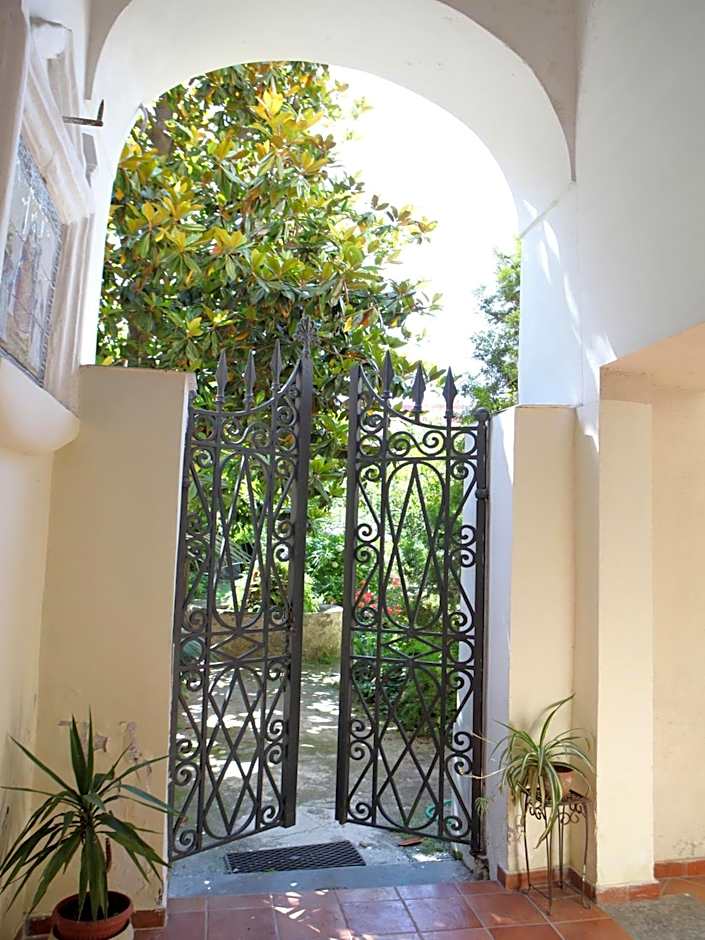 Il Giardino di Tonia - Oplontis Guest House - Bed & Garden -